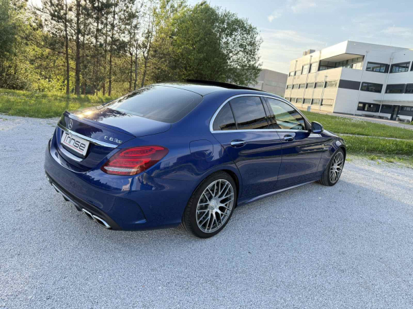 MERCEDES BENZ C / 63 AMG